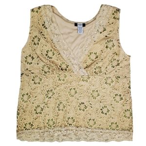 Floral lace sleeveless blouse with gold & green hues - Women's 22 / 24